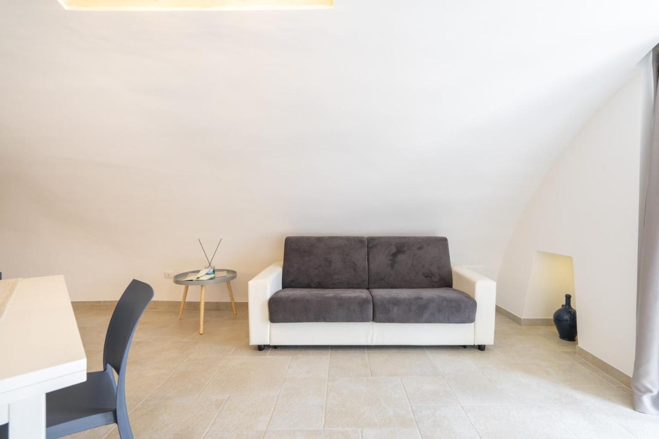 Suite La Scala Del Borgo Cisternino Kültér fotó