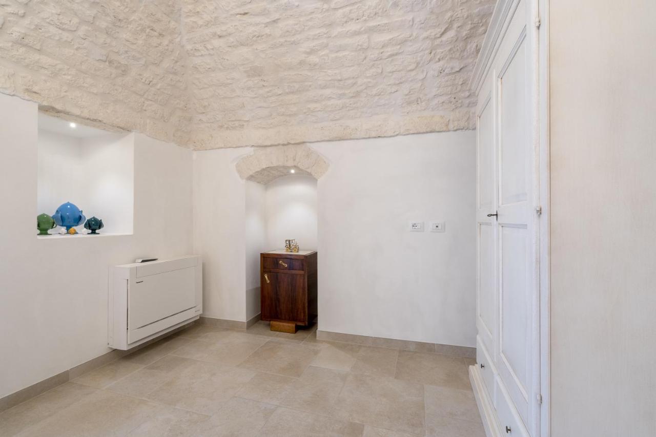 Suite La Scala Del Borgo Cisternino Kültér fotó