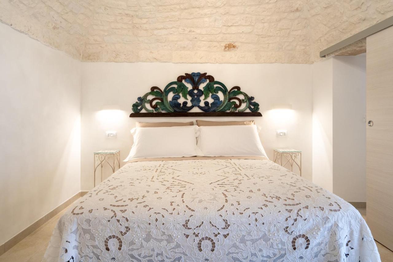 Suite La Scala Del Borgo Cisternino Kültér fotó
