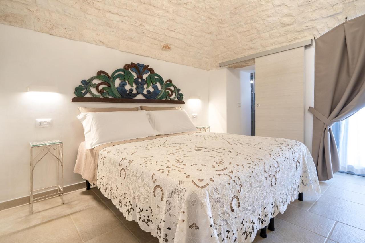 Suite La Scala Del Borgo Cisternino Kültér fotó